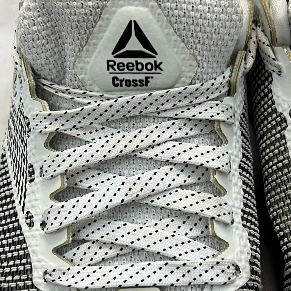 Reebok Nano 8 White Black Blue Womens Size 8 Cross Trainer Sneakers